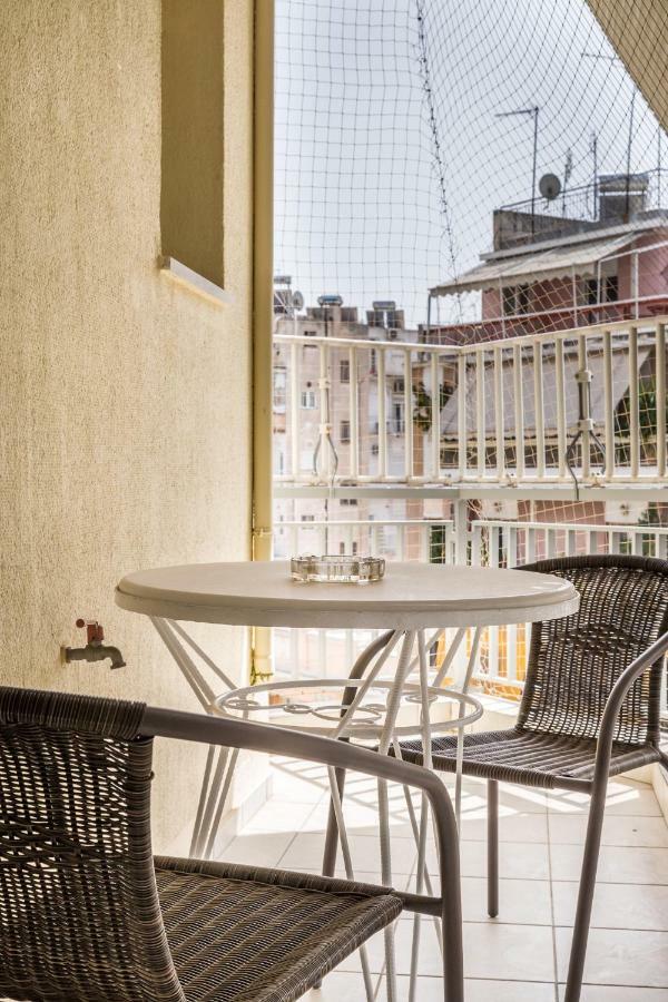 Classy 2 Bedroom Apartment Near Acropolis & Metro 아테네 외부 사진