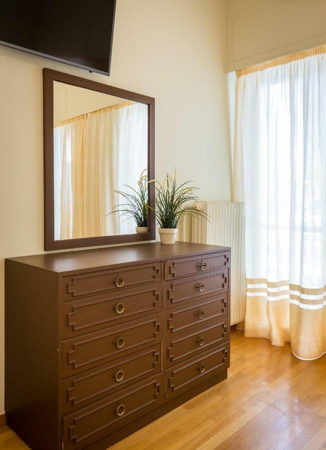 Classy 2 Bedroom Apartment Near Acropolis & Metro 아테네 외부 사진