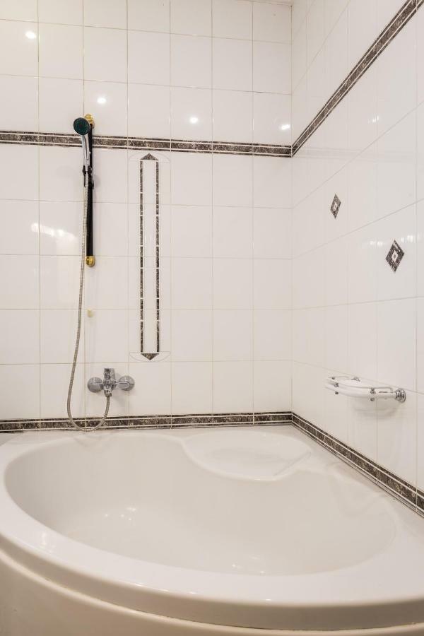 Classy 2 Bedroom Apartment Near Acropolis & Metro 아테네 외부 사진