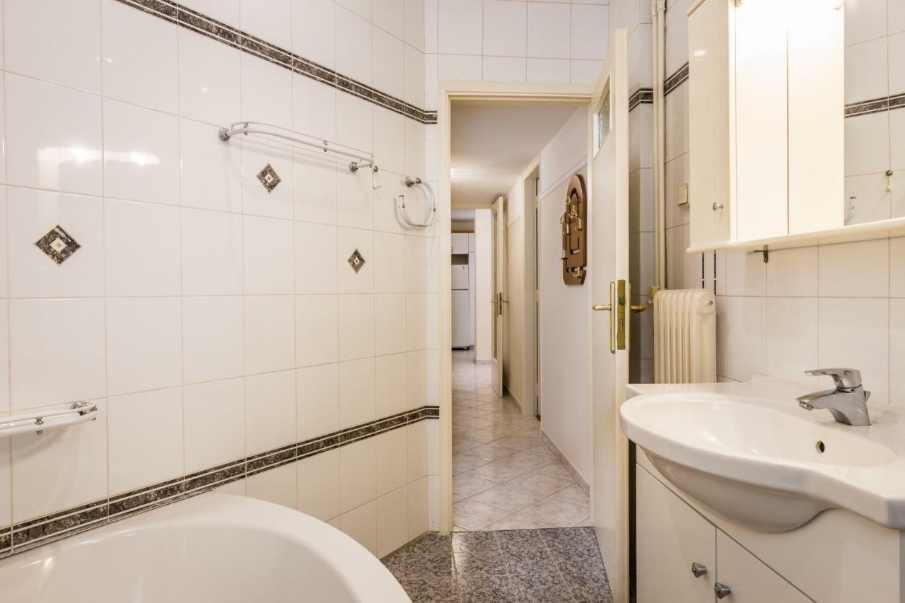 Classy 2 Bedroom Apartment Near Acropolis & Metro 아테네 외부 사진